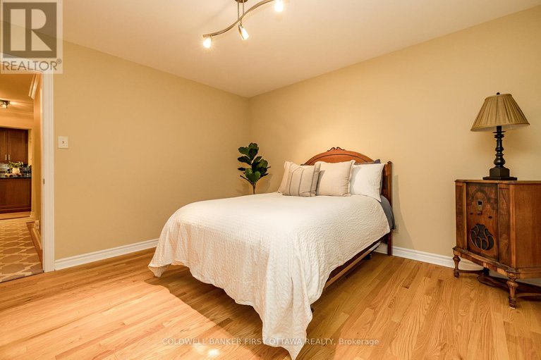 28819605/9-lone-meadow-trail/stittsville-central/ottawa/ontario/K2S1C9_20