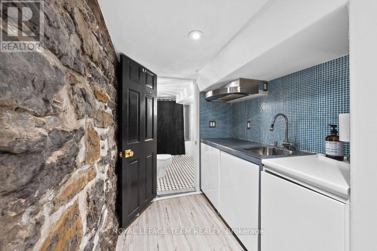 29603335/529-mcleod-street/ottawa-centre/ottawa/ontario/K1R5P9_38