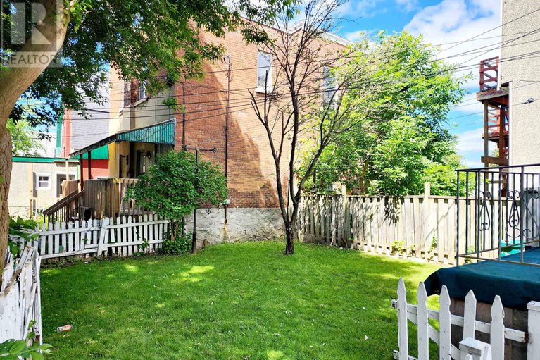 28368285/274-bell-street-s/west-centre-town/ottawa/ontario/K1S4J8_4