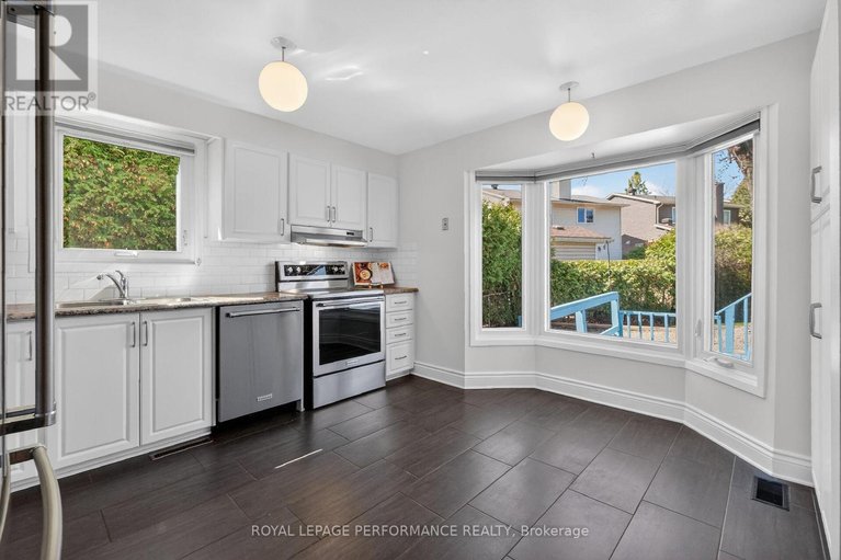 29643949/13-valley-ridge-street/borden-farmstewart-farmcarleton-heightsparkwood-hills/ottawa/ontario/K2E7W1_13