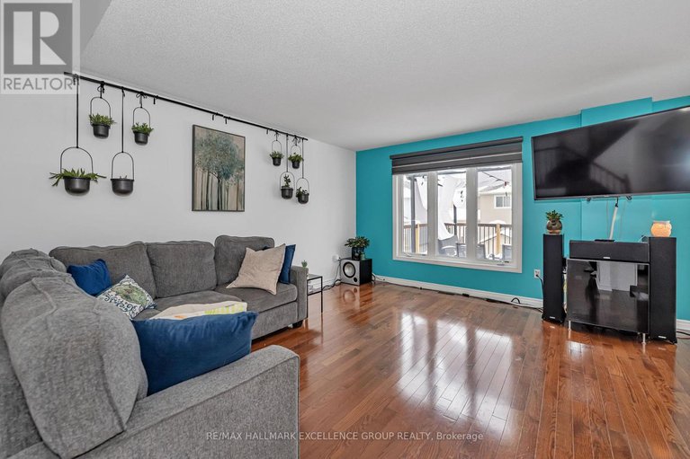 28146924/581-emerald-street/town-of-rockland/clarence-rockland/ontario/K4K0B9_9