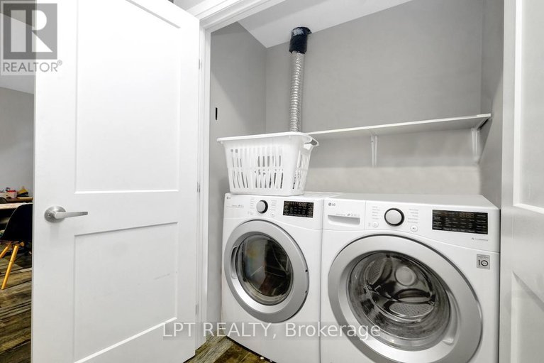 28586260/319-glynn-avenue/overbrookcastle-heights/ottawa/ontario/K1K1R9_45