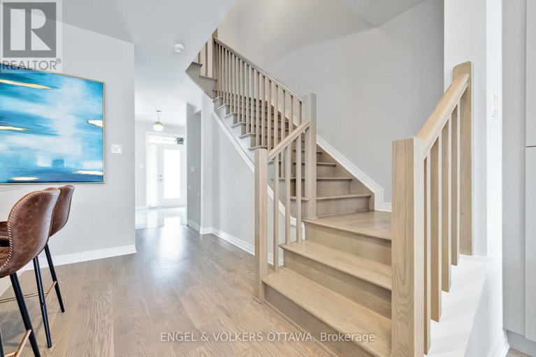 28377095/624-mikinak-road/cfb-rockcliffe-and-area/ottawa/ontario/K1K3X7_25