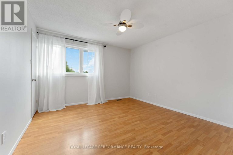 28850467/6345-mattice-avenue-n/chateauneuf/ottawa/ontario/K1C2G1_30