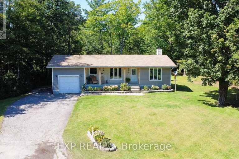 29166870/702-cedar-hill-road/pakenham/mississippi-mills/ontario/K0A2X0_2