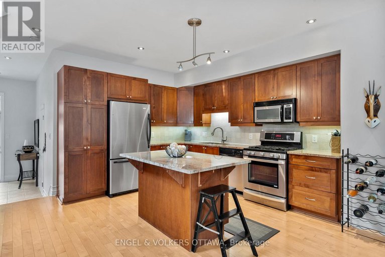 28836354/110-encore-private/city-viewskylinefisher-heightsparkwood-hills/ottawa/ontario/K2E0A2_9