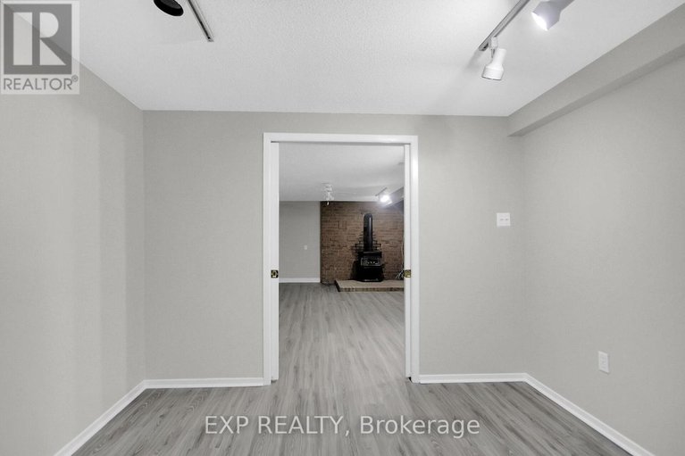 28980105/1083-eadie-road/village-of-russell/russell/ontario/K4R1E5_20