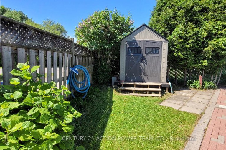 28389269/1829-cloverlawn-crescent/beacon-hill-south/ottawa/ontario/K1J6V6_37