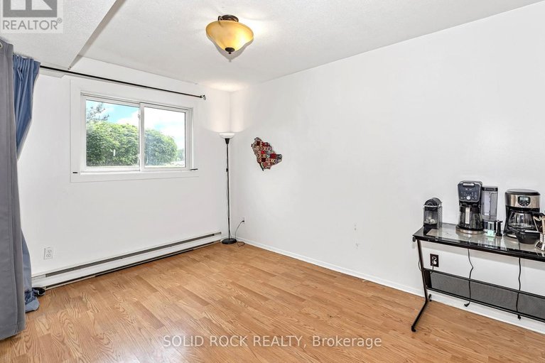 28589611/124-316-lorry-greenberg-drive/hunt-club-parkgreenboro/ottawa/ontario/K1T2P4_7