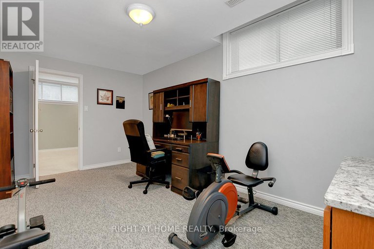 28557932/36-sable-run-drive/stittsville-central/ottawa/ontario/K2S1W8_32