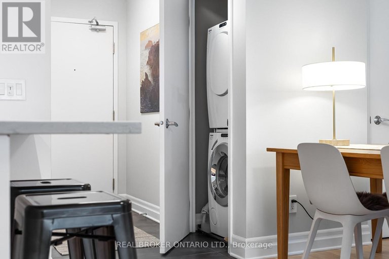 29617501/810-235-kent-street/ottawa-centre/ottawa/ontario/K2P1Z9_34