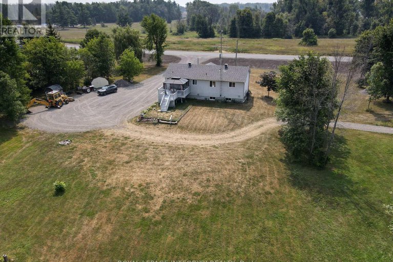 28715412/14977-country-rd-2-road/south-stormont-osnabruck-twp/south-stormont/ontario/K0C1M0_40