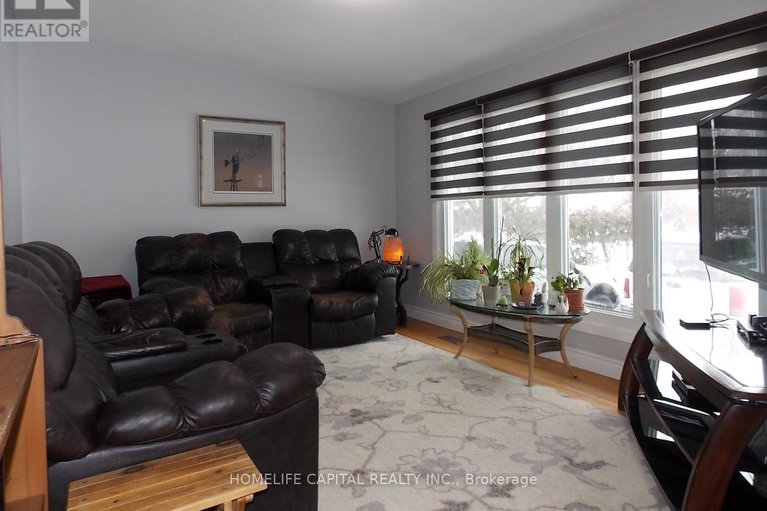 29204242/2515-gravelle-crescent/blackburn-hamlet/ottawa/ontario/K1B3A4_7