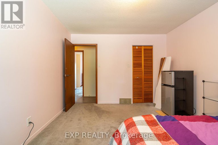 28757377/1437-usborne-street/mcnabbraeside-twps/mcnabbraeside/ontario/K0A1G0_21