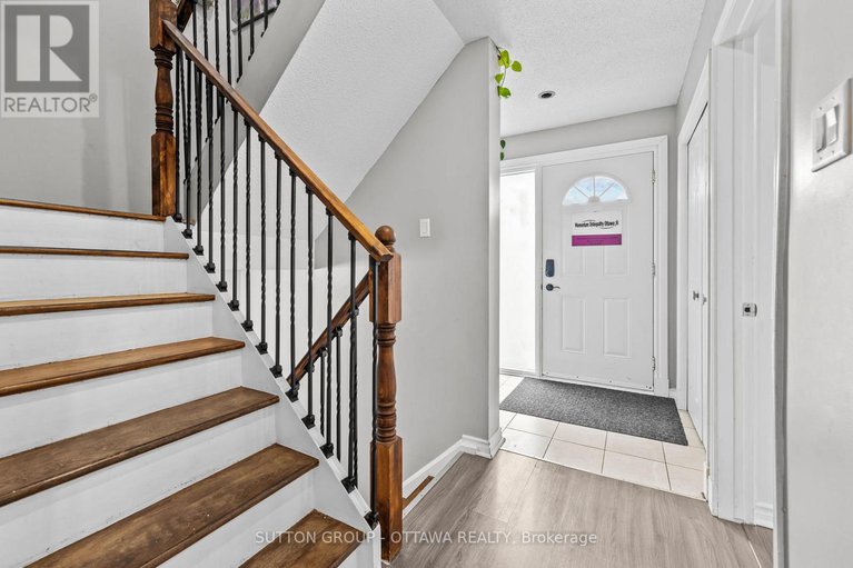 28368697/35-jackson-court/beaverbrook/ottawa/ontario/K2K1B6_5
