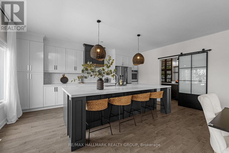 29568422/104-duncanville-street/village-of-russell/russell/ontario/K4R0G3_12