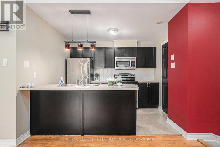 28655113/759-cedar-creek-drive/blossom-parkkemp-parkfindlay-creek/ottawa/ontario/K1T0B3_6