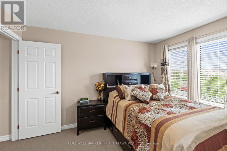28436168/3627-cambrian-road/half-moon-bay/ottawa/ontario/K2J0S6_16