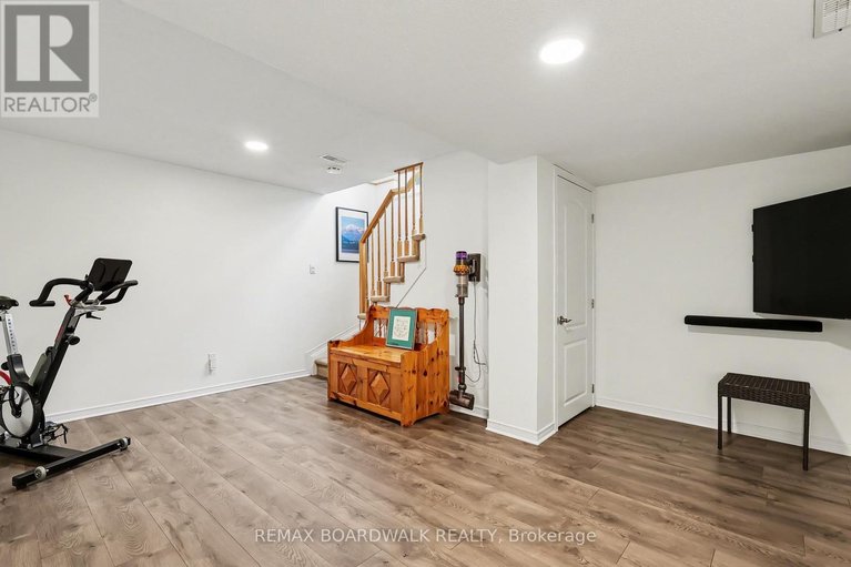 29619269/295-meilleur-private/vanier/ottawa/ontario/K1L0A2_27