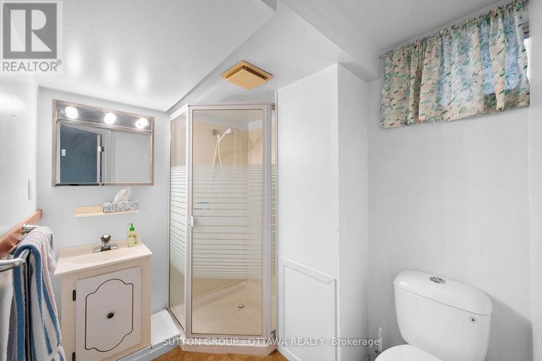 29556235/2391-ogilvie-road/beacon-hill-north/ottawa/ontario/K1J7N4_35