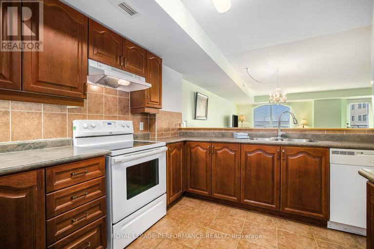 29080345/303-120-grant-carman-drive/borden-farmstewart-farmcarleton-heightsparkwood-hills/ottawa/ontario/K2E1C8_13