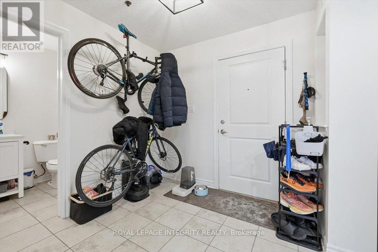 29258385/303-151-potts-private/notting-hillsummerside/ottawa/ontario/K4A0V7_7