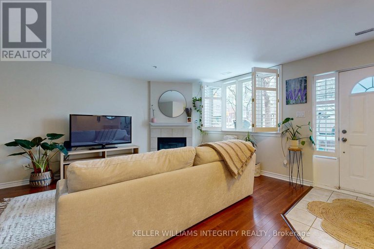 28039095/245-cumberland-street/lower-townbyward-market/ottawa/ontario/K1N8W6_15