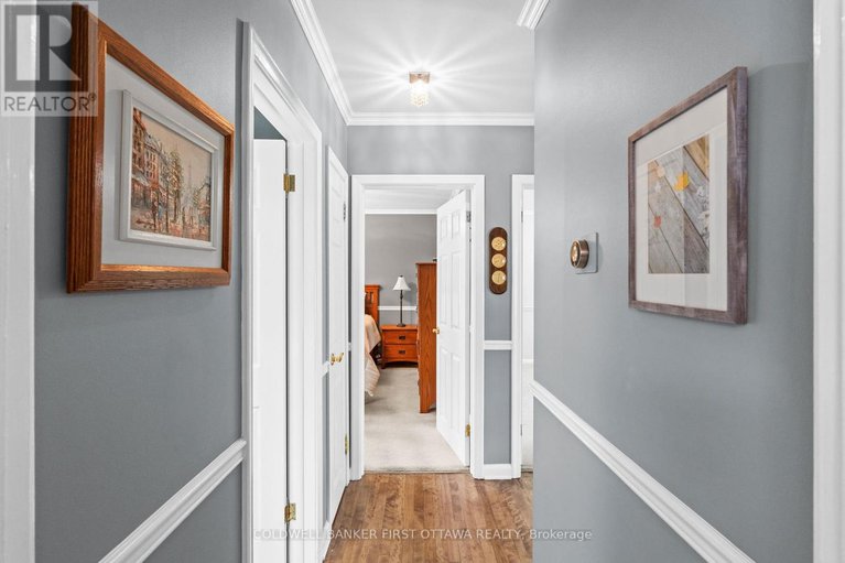 28466131/2024-corry-street/elmvale-acres/ottawa/ontario/K1G2M5_16