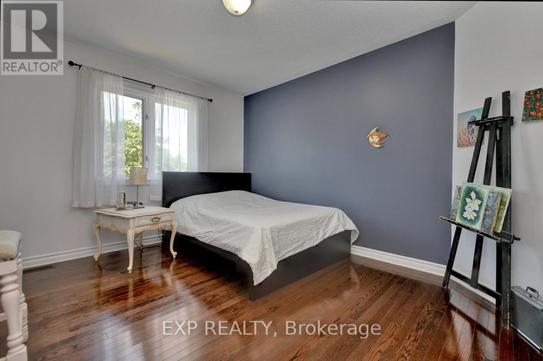 28619248/135-riversedge-crescent/riverside-southgloucester-glen/ottawa/ontario/K1V0Z8_32