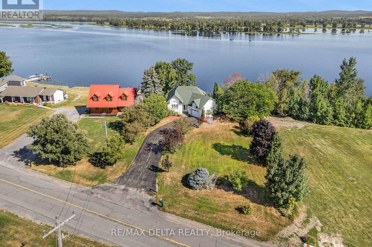 28770240/3705-old-highway-17-road/clarencerockland-twp/clarence-rockland/ontario/K4K1W2_31