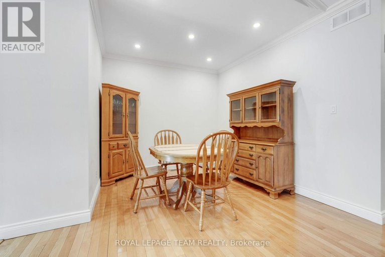 29630264/114-bartlett-private/hunt-clubwestern-community/ottawa/ontario/K1V2A8_15