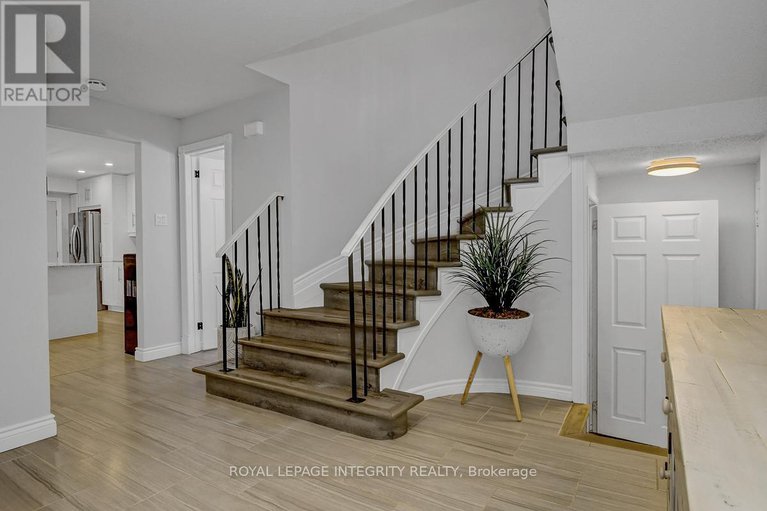 29428568/3-palomino-drive/bridlewood/ottawa/ontario/K2M1L9_4