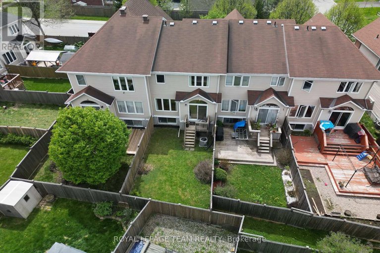 28334398/2072-dunollie-crescent/morgans-grantsouth-march/ottawa/ontario/K2W1H6_44