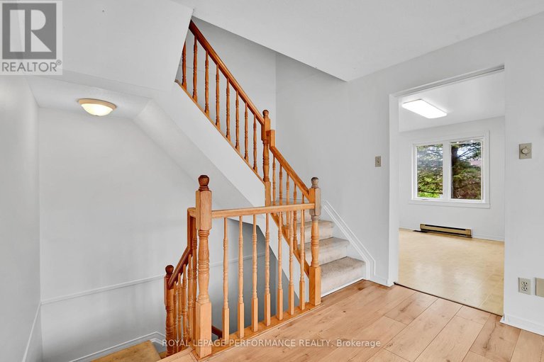 28371665/17-1838-summerfields-crescent/chapel-hill/ottawa/ontario/K1C7B7_9
