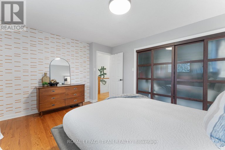 29147557/62-crystal-beach-drive/crystal-beach/ottawa/ontario/K2H5N1_24