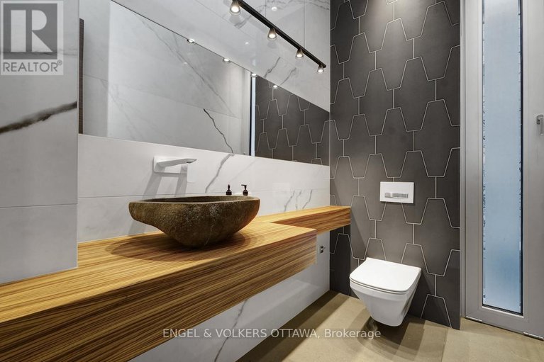 29341028/608-byron-avenue/mckellarhighland/ottawa/ontario/K2A0E5_16