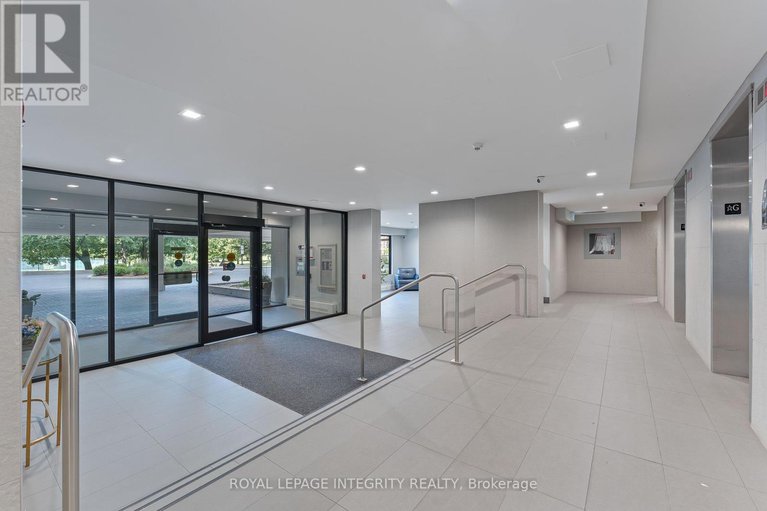 28650131/303-665-bathgate-drive/carson-meadows/ottawa/ontario/K1K3Y4_27