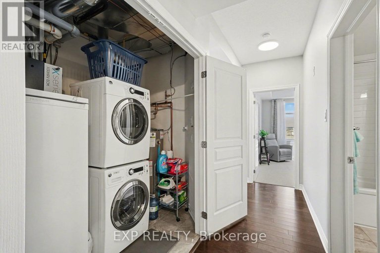 29640572/301-310-jatoba-private/emerald-meadowstrailwest/ottawa/ontario/K2V0E7_29