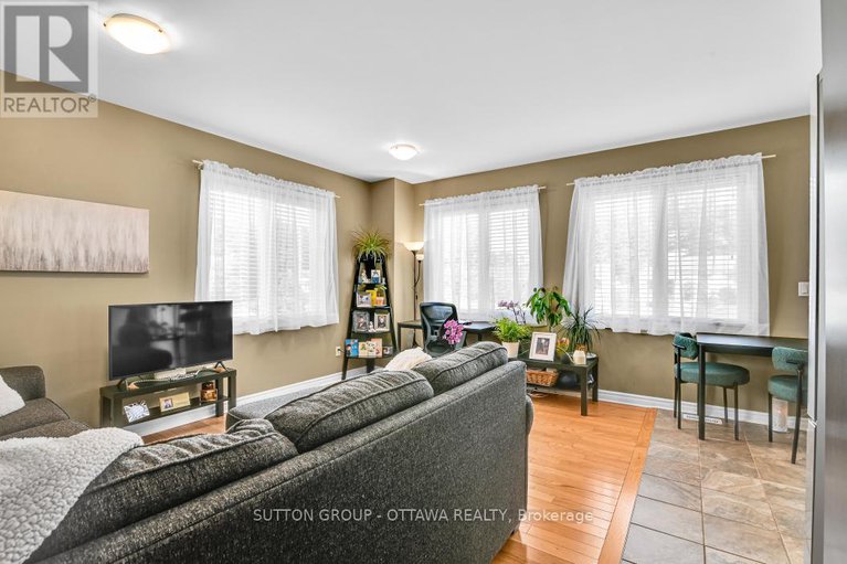 28647620/4-1210-mcwatters-road/queensway-terrace-southridgeview/ottawa/ontario/K2C3Y2_15