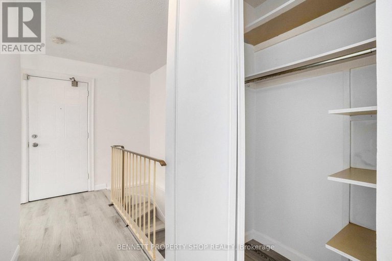 29112457/105-1585-goth-avenue/sawmill-creektimbermill/ottawa/ontario/K1T1E3_14