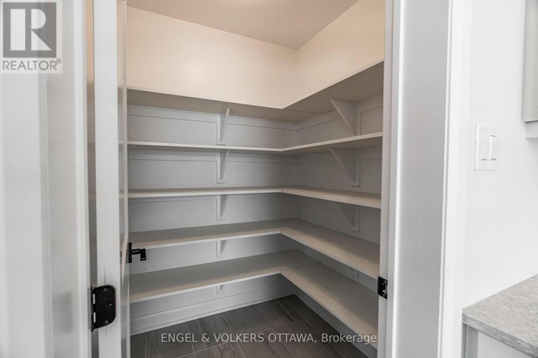28591780/683-fisher-street/north-grenville-twp-kemptville-south/north-grenville/ontario/K0G1J0_11