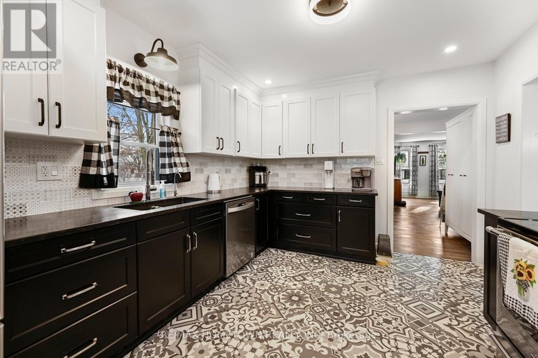 29278787/204-wood-street-e/prescott/prescott/ontario/K0E1T0_14