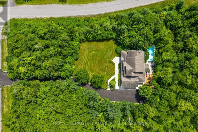 28608348/387-ridgeside-farm-drive/kanata-north-west/ottawa/ontario/K2W1H3_2