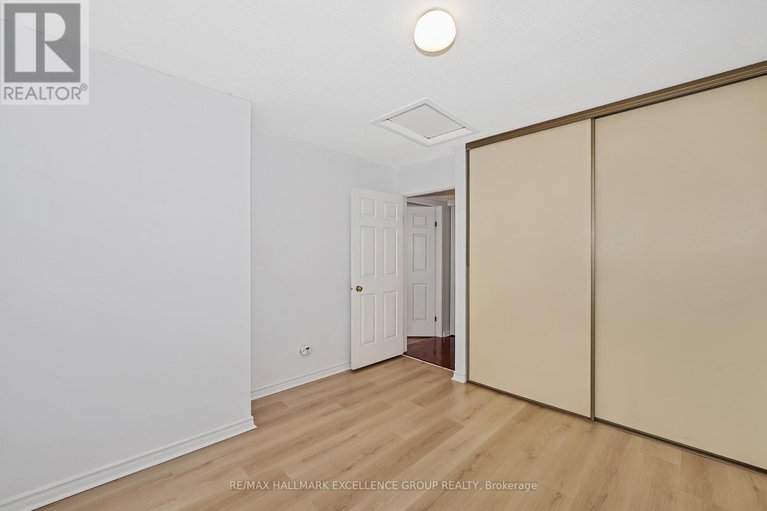 29093671/67-710-coronation-avenue/riverview-park/ottawa/ontario/K1G4G7_24