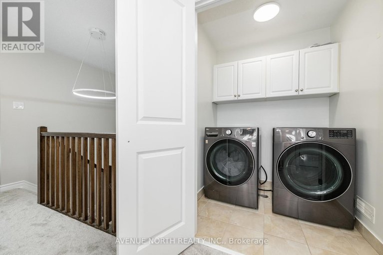 29416953/448-rochefort-circle/avalon-west/ottawa/ontario/K4A0M9_25