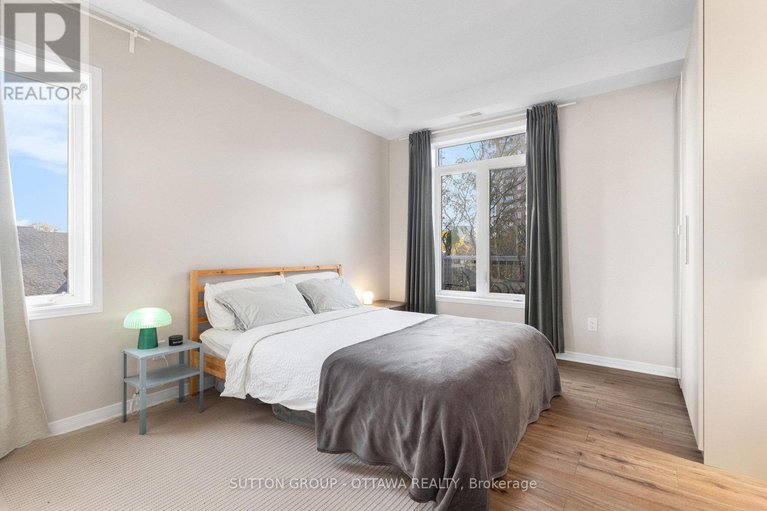 29074228/j-250-meilleur-private/vanier/ottawa/ontario/K1L0A3_7