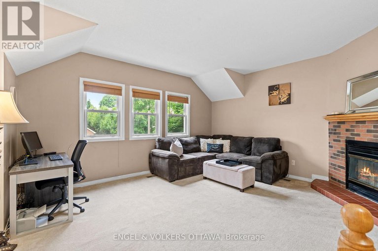 28550043/4-collingwood-crescent/morgans-grantsouth-march/ottawa/ontario/K2K2G6_22