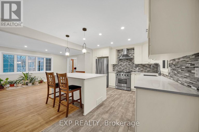 29257796/661-blair-road/rothwell-heights/ottawa/ontario/K1J7M4_16