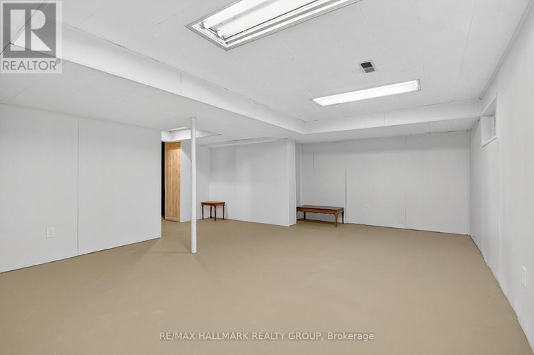 29129242/89-westpark-drive/blackburn-hamlet/ottawa/ontario/K1B3G4_43