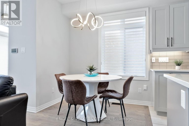 28377095/624-mikinak-road/cfb-rockcliffe-and-area/ottawa/ontario/K1K3X7_18